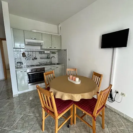 Guest house Nada
