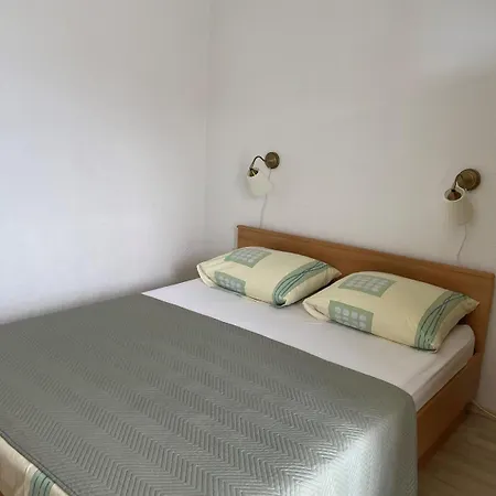 Nada Guest house